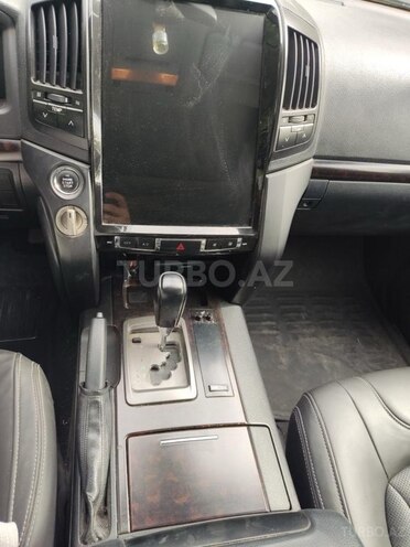 Toyota Land Cruiser-5