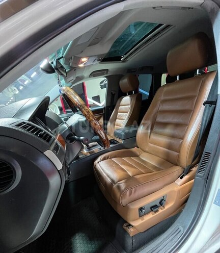 Volkswagen Touareg-13