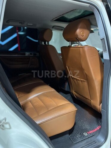 Volkswagen Touareg-16