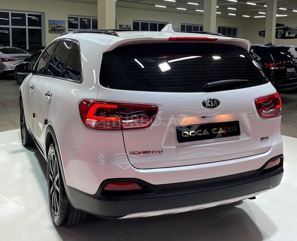 Kia Sorento-12