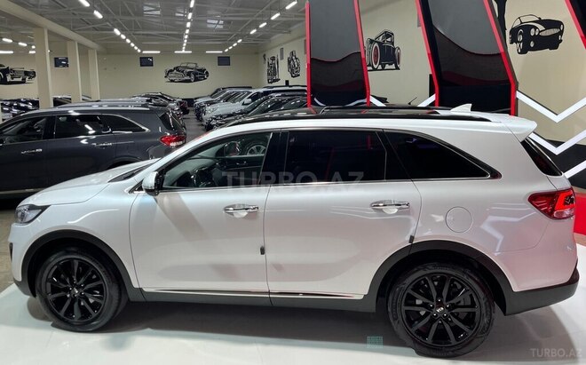 Kia Sorento-8