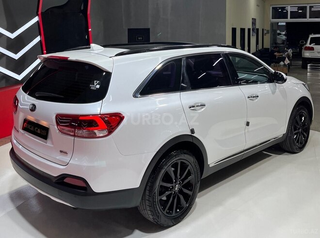 Kia Sorento-11