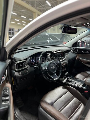 Kia Sorento-15