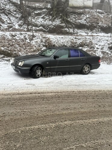 Mercedes E 280 1996, 380,000 km - 2.8 l - Gəncə