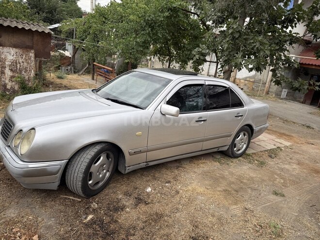 Mercedes E 200 1997, 386,458 km - 2.0 l - Zərdab