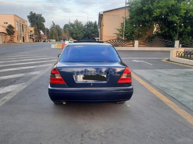Mercedes C 200 1995, 335,000 km - 2.0 л - Lənkəran