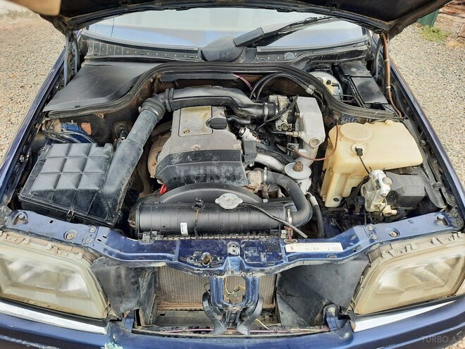 Mercedes C 200 1995, 335,000 km - 2.0 л - Lənkəran