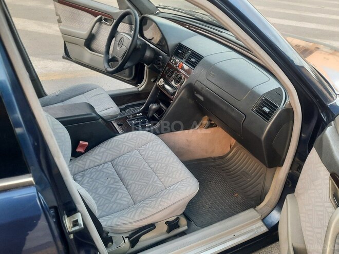 Mercedes C 200 1995, 335,000 km - 2.0 л - Lənkəran