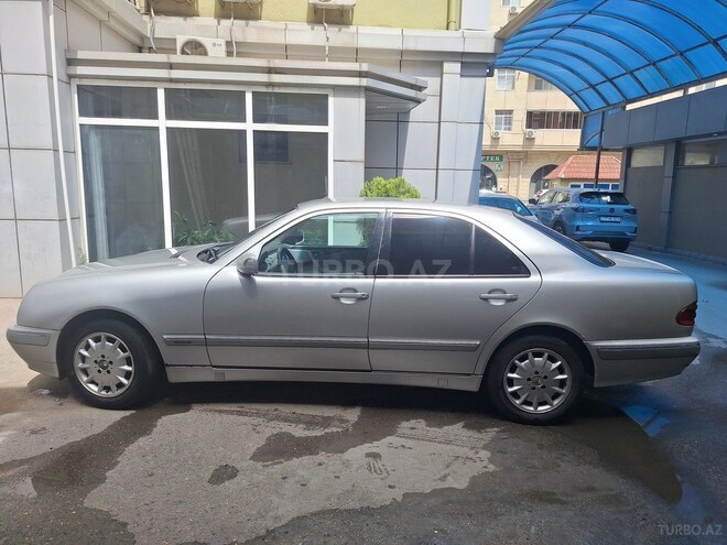 Mercedes E 220 d 2000, 453,000 km - 2.2 л - Bakı