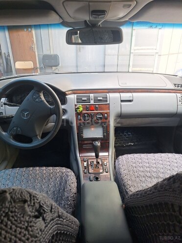 Mercedes E 220 d 2000, 453,000 km - 2.2 л - Bakı