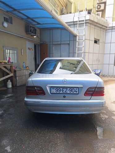Mercedes E 220 d 2000, 453,000 km - 2.2 л - Bakı