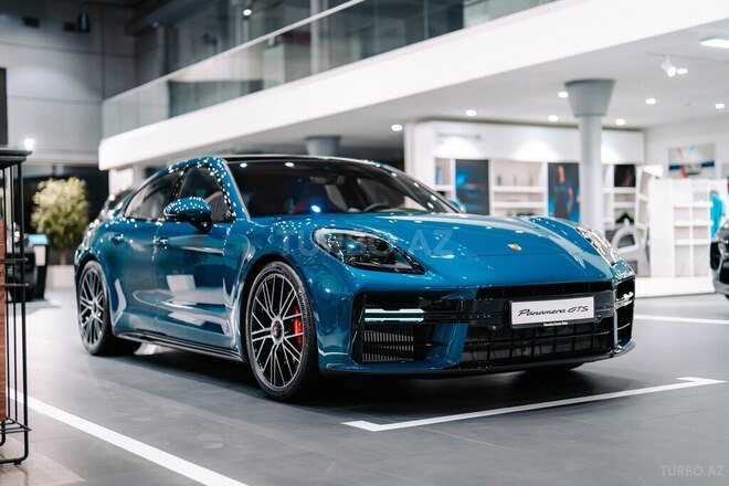 Porsche Panamera GTS-3