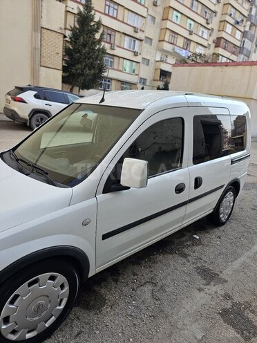 Opel Combo 2010, 202,000 km - 1.3 л - Bakı