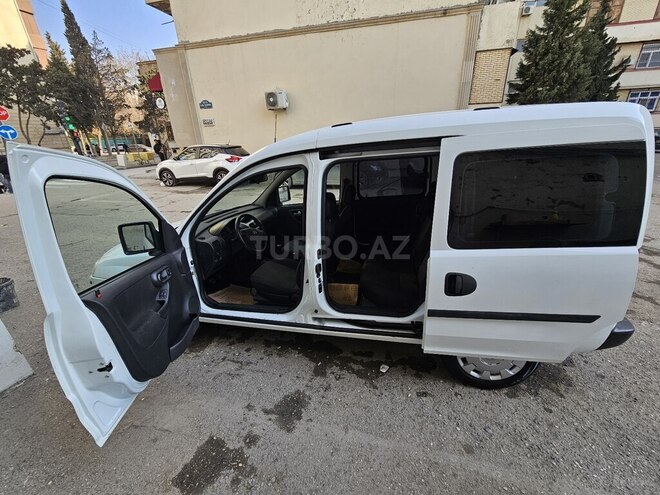 Opel Combo 2010, 202,000 km - 1.3 л - Bakı