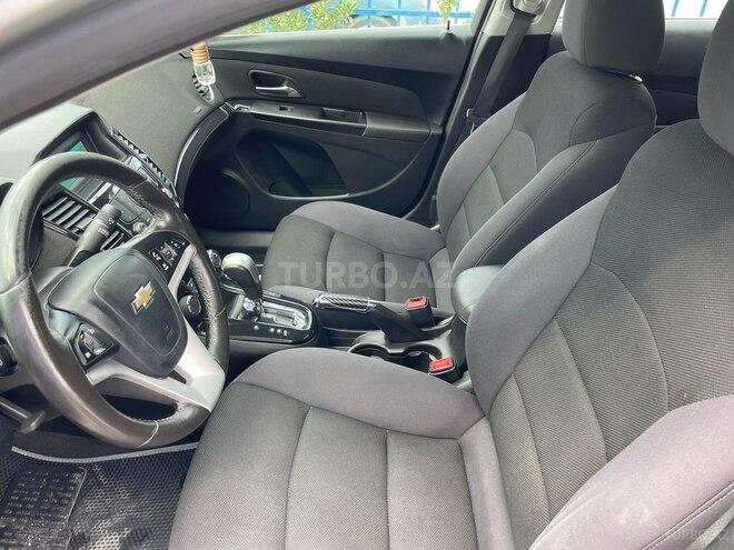 Chevrolet Cruze-10