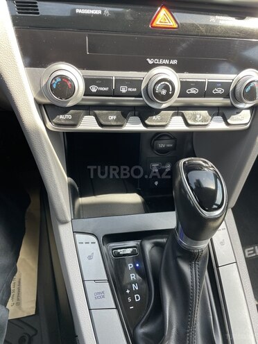 Hyundai Elantra 2019, 162,544 km - 2.0 l - Bakı