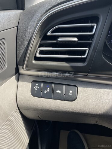 Hyundai Elantra 2019, 162,544 km - 2.0 l - Bakı