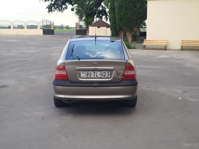 Opel Vectra 1996, 235,000 km - 1.8 l - Bərdə