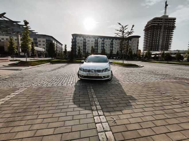 Volkswagen Passat 2013, 132,000 km - 1.8 l - Bakı