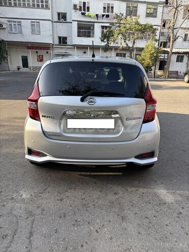 Nissan Note-2
