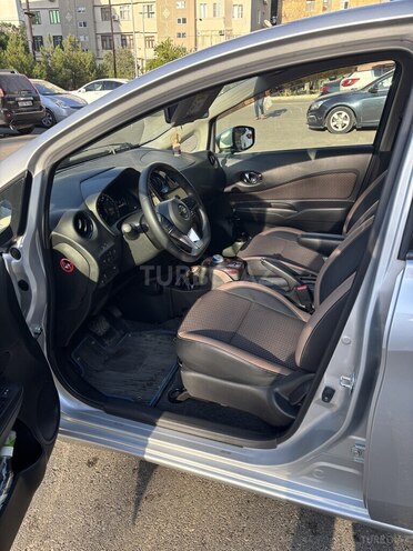 Nissan Note-8