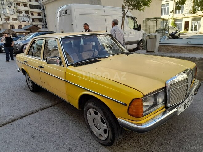 Mercedes E 200 1978, 980,000 km - 2.0 l - Bakı