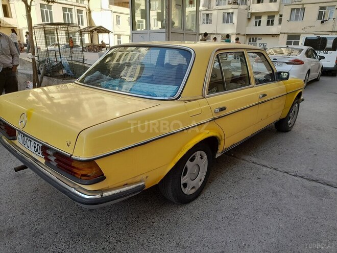 Mercedes E 200 1978, 980,000 km - 2.0 l - Bakı