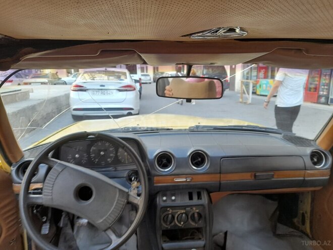 Mercedes E 200 1978, 980,000 km - 2.0 l - Bakı