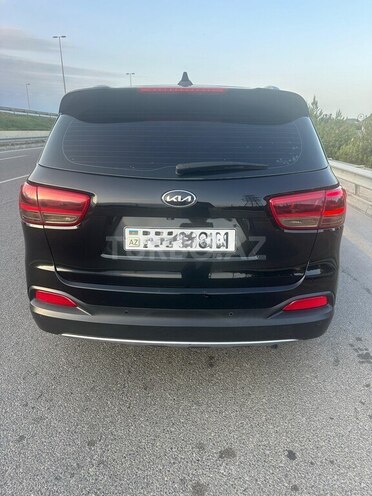 Kia Sorento-4