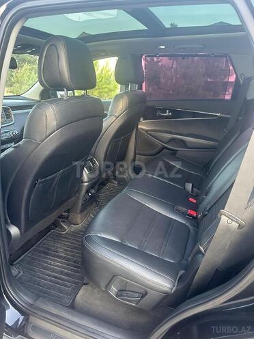 Kia Sorento-11