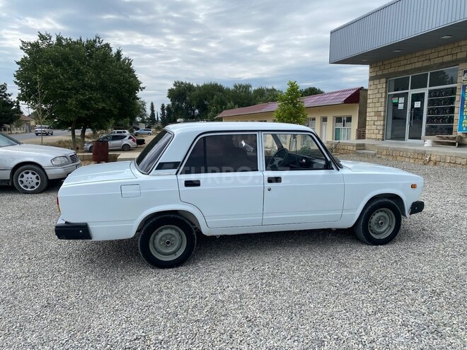 LADA (VAZ) 2107 2008, 80,000 km - 1.5 l - Salyan