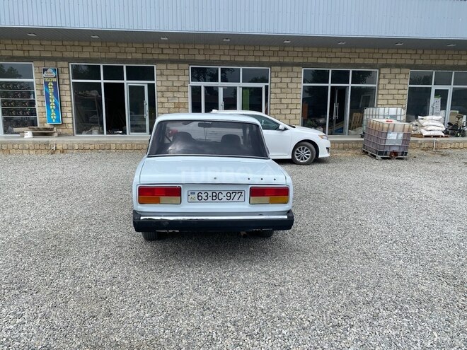 LADA (VAZ) 2107 2008, 80,000 km - 1.5 l - Salyan