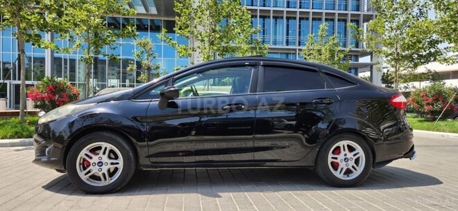 Ford Fiesta 2017, 142,150 km - 1.6 l - Bakı