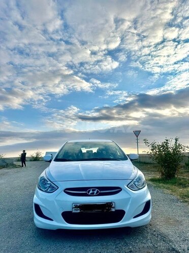 Hyundai Accent 2015, 211,865 km - 1.6 л - Bakı