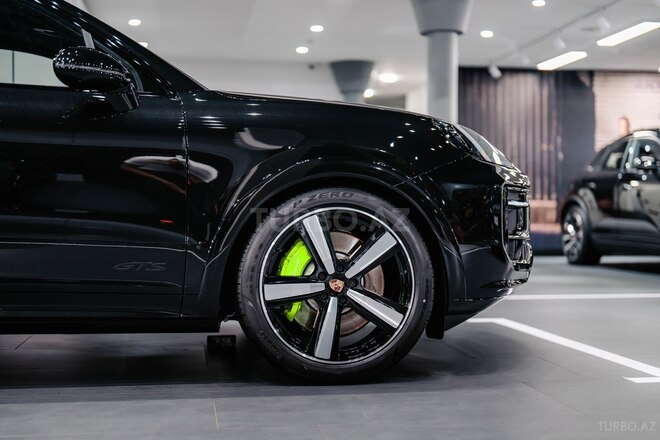 Porsche Cayenne E-Hybrid-7