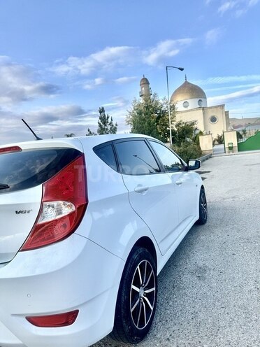 Hyundai Accent 2015, 211,865 km - 1.6 л - Bakı