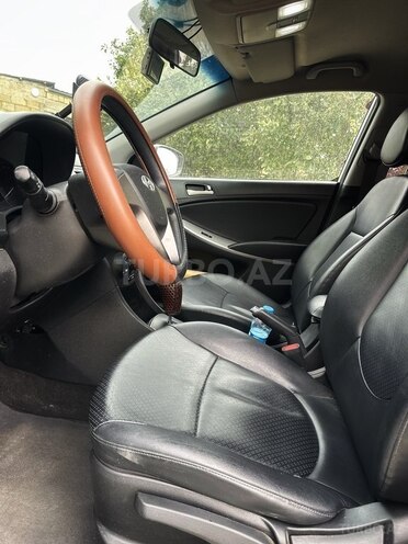 Hyundai Accent 2015, 211,865 km - 1.6 л - Bakı