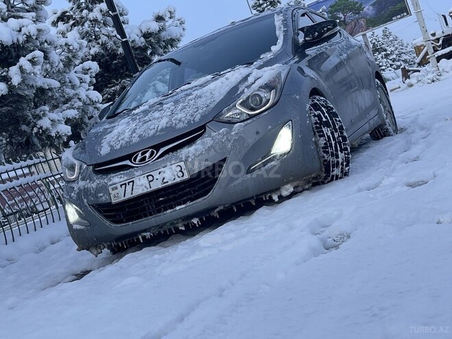 Hyundai Avante 2015, 180,000 km - 1.6 l - Şirvan