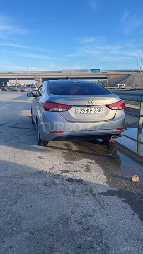 Hyundai Avante 2015, 180,000 km - 1.6 l - Şirvan