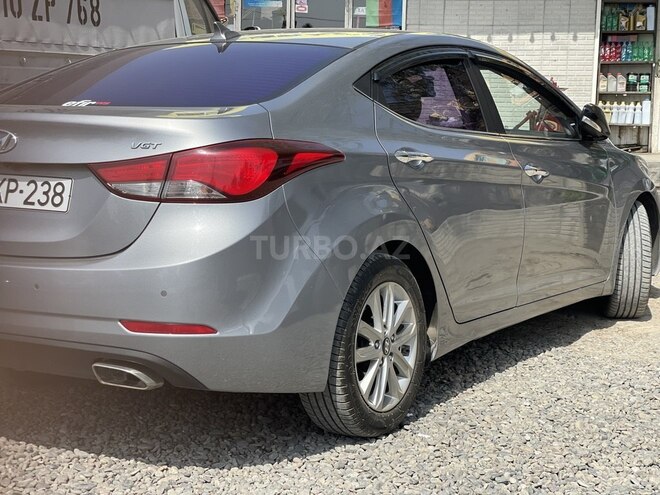 Hyundai Avante 2015, 180,000 km - 1.6 l - Şirvan