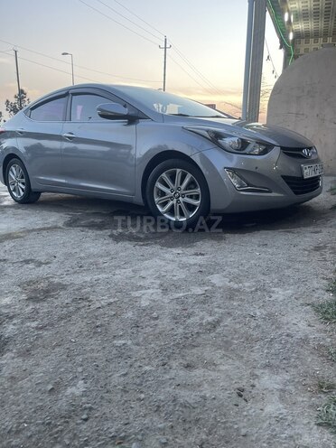 Hyundai Avante 2015, 180,000 km - 1.6 l - Şirvan