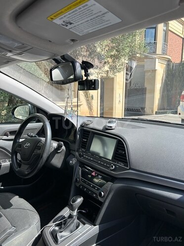 Hyundai Elantra 2017, 140,000 km - 2.0 l - Bakı