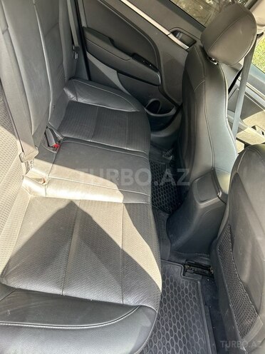 Hyundai Elantra 2017, 140,000 km - 2.0 l - Bakı