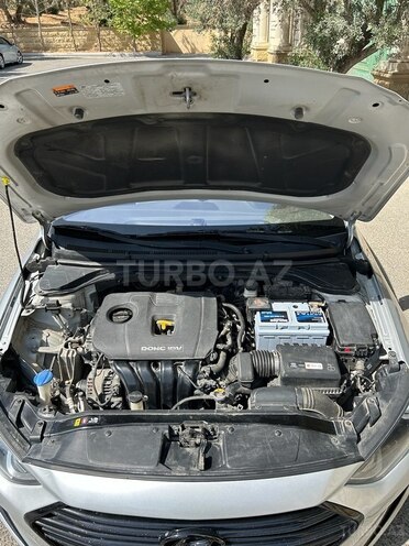 Hyundai Elantra 2017, 140,000 km - 2.0 l - Bakı