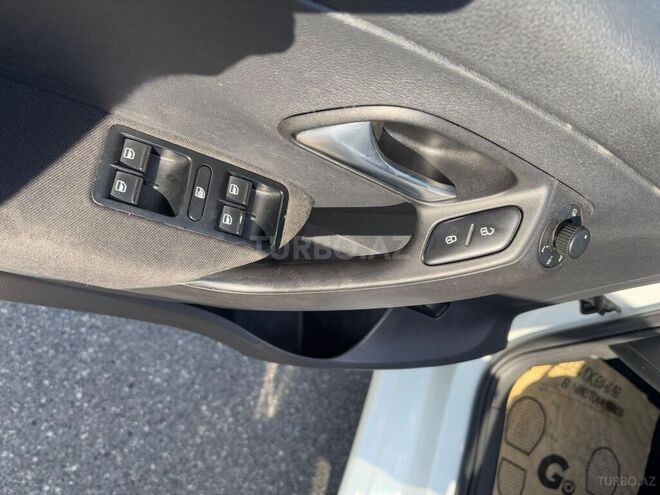 Volkswagen Polo 2018, 130,000 km - 1.6 l - Bakı