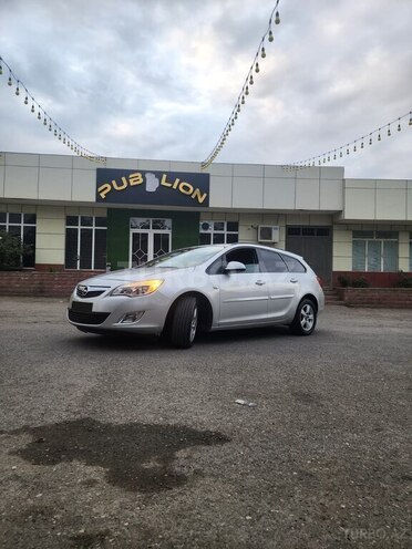 Opel Astra 2012, 225,123 km - 1.4 l - Quba