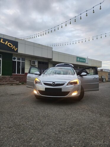 Opel Astra 2012, 225,123 km - 1.4 l - Quba