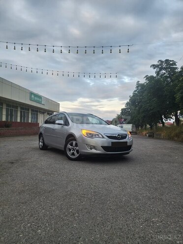 Opel Astra 2012, 225,123 km - 1.4 l - Quba