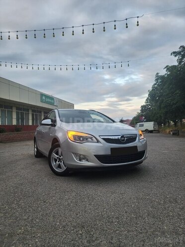 Opel Astra 2012, 225,123 km - 1.4 l - Quba