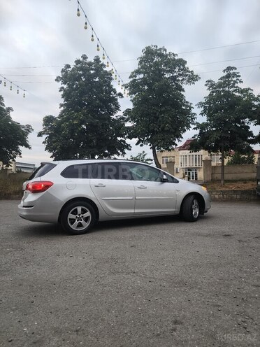 Opel Astra 2012, 225,123 km - 1.4 l - Quba